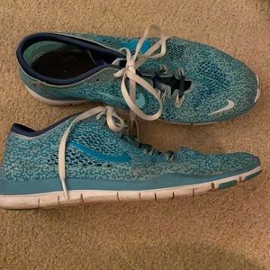 Women’s Nike sneakers size 11 with ombré laces
